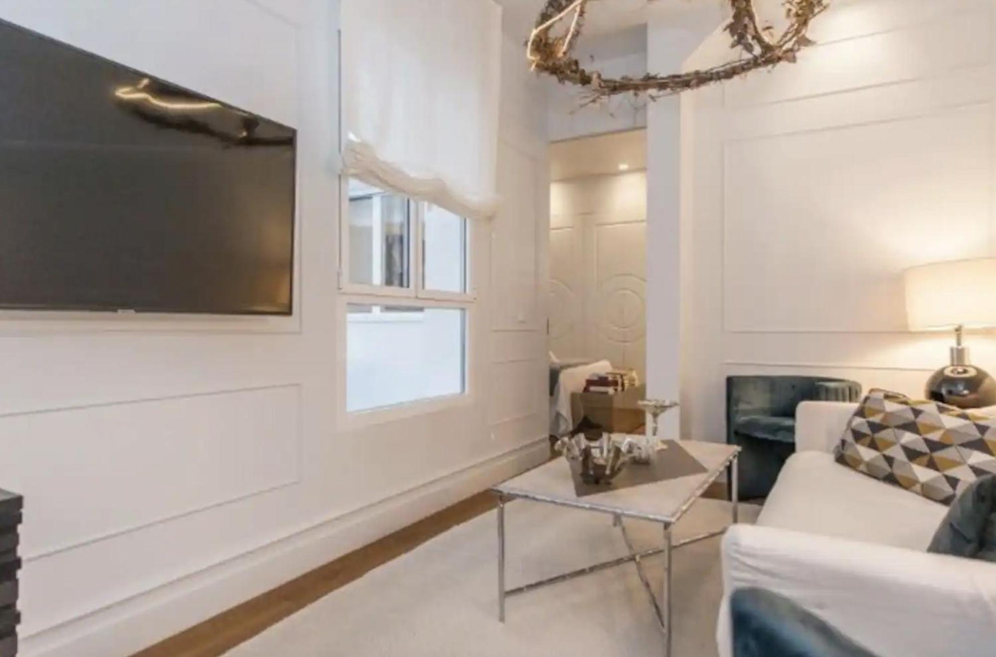 Apartamento De Lujo En Neptuno Appartement Madrid Buitenkant foto